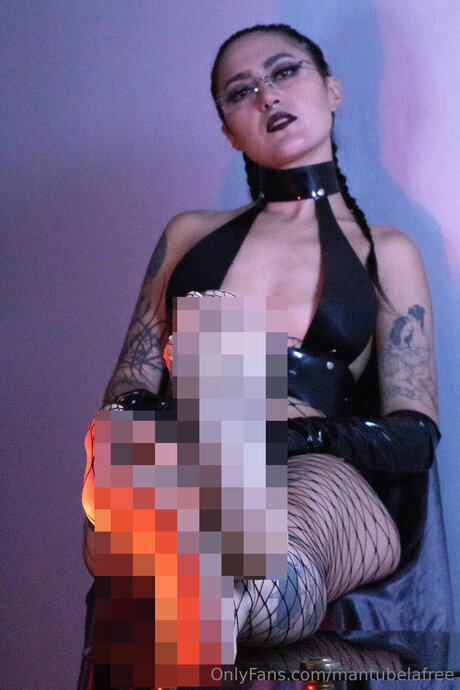 Mantubelafree ヌードスター 写真