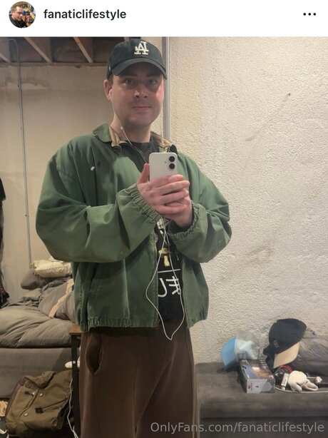 おっぱいオンリーファンズ ヌード 写真