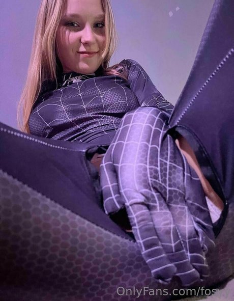 fosyy エロティック女優 写真