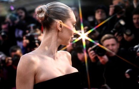 ヌーディストオンリーファンズ 美しい 写真