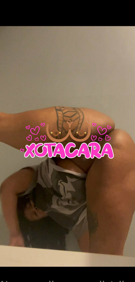 xotacaraa 独占スター 写真