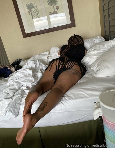 xotacaraa ポルノスター 独占 写真