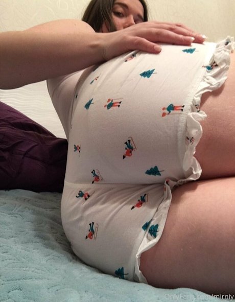 mirniy ホットなモデル 写真