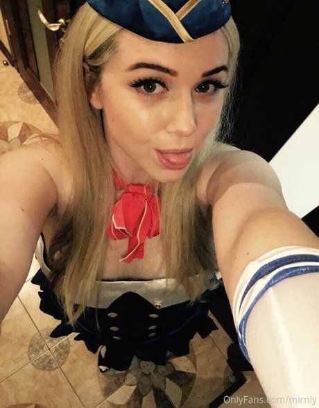 mirniy 完璧なポルノスター 画像