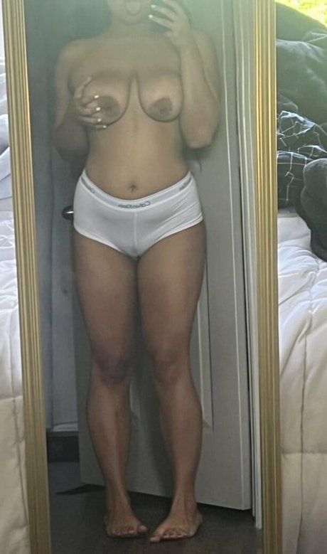 onlysofia03 アダルトスター 写真