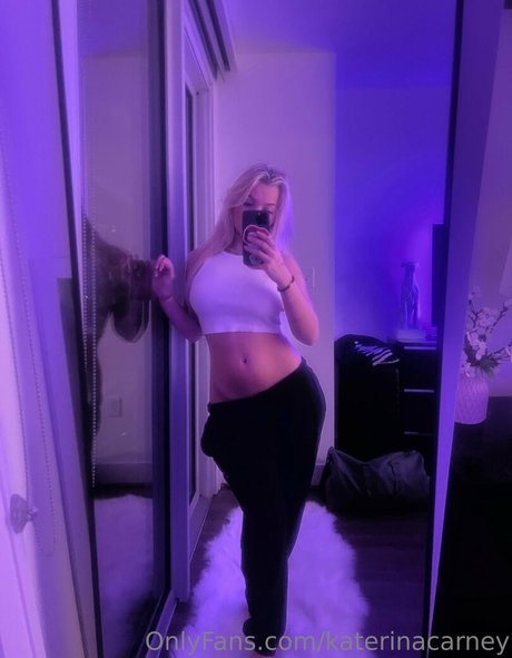katerinacarney ホットモデル 画像