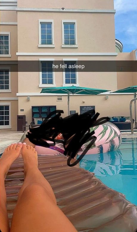 Jenna Sinatra エロティックなモデル アーカイブ