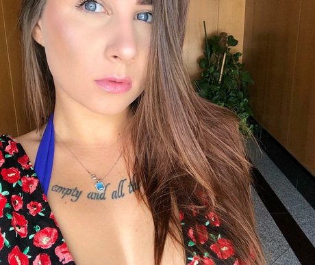 Paola Holk HDモデル 写真