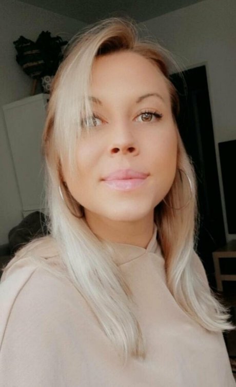 benzpaula 独占女優 写真