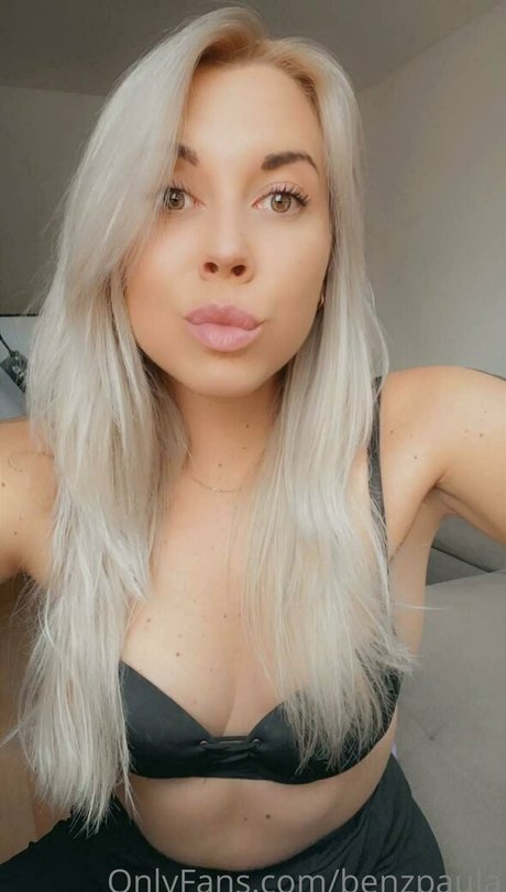 benzpaula ポルノスター トップ 写真