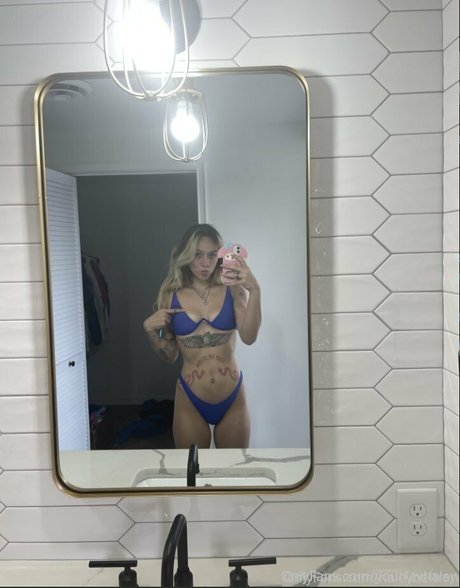 yourfavhaley 素敵なポルノスター 画像
