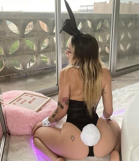 yourfavhaley モデル 画像