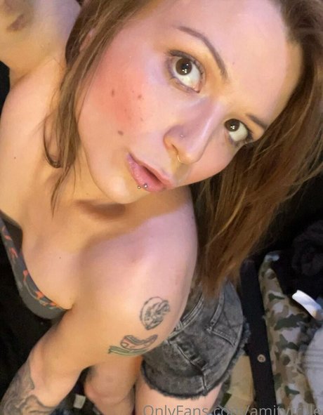 amythrill 独占ポルノスター 写真