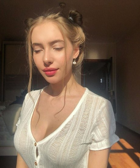 ぽっちゃりヌードオンリーファンズ ホットセックス 写真
