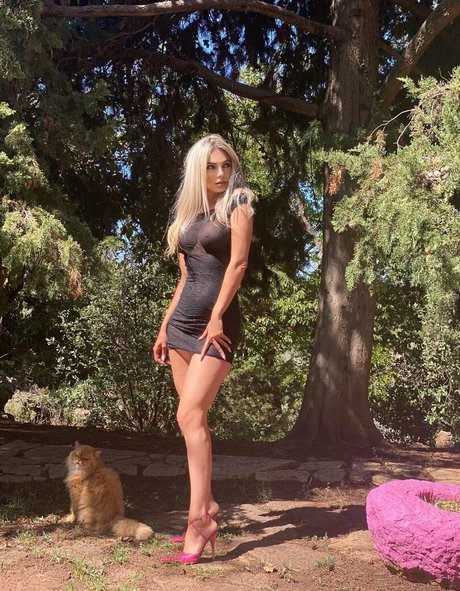 Myriam Klink xxxモデル 写真