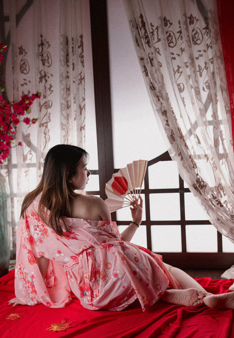 トランスティーンオンリーファンズ セクシー裸 写真