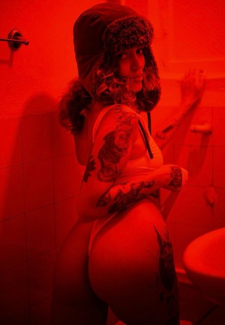 陸軍の熟女オンリーファンズ ポルノ 写真