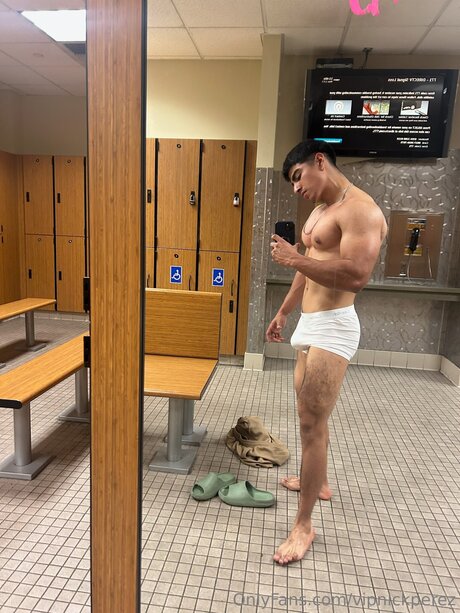 Vipnickperez ポルノモデル 写真