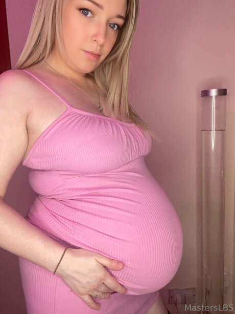 Pregnantleanna 独占女優 写真
