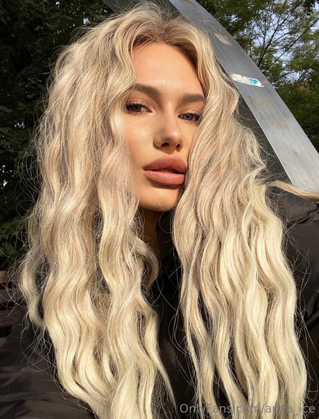 Anya Ice トップ女優 写真