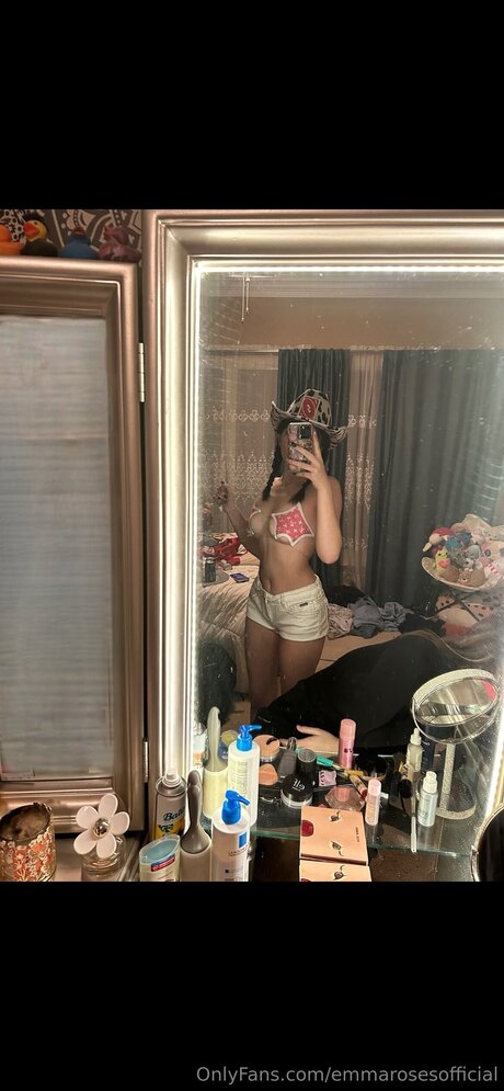 Emmarosesofficial アダルトスター 写真