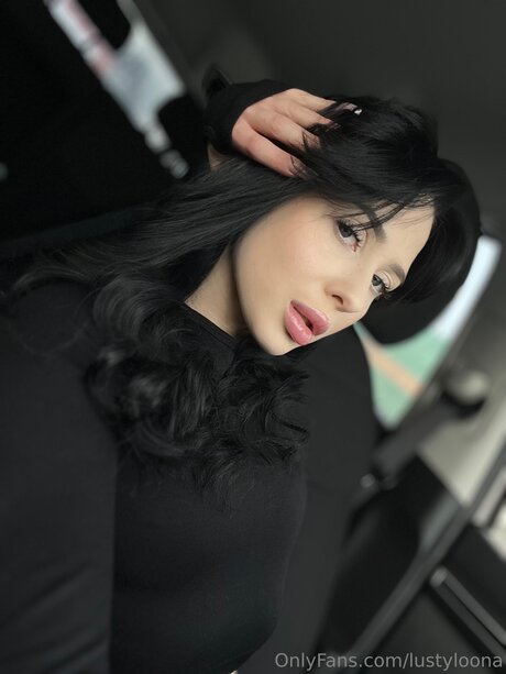 Lustyloona 高品質女優 写真