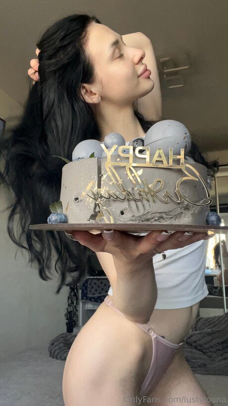 Lustyloona セクシーなスター 写真