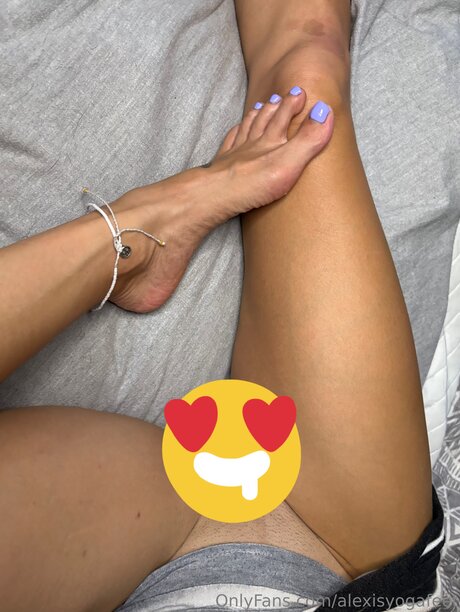 Alexisyogafeet 高品質のスター 画像