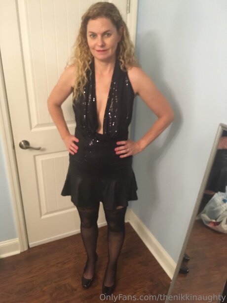 Thenikkinaughty 完璧なスター ギャラリー