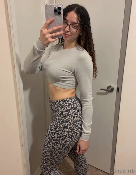 Sunny Bell ポルノスター xxx アーカイブ