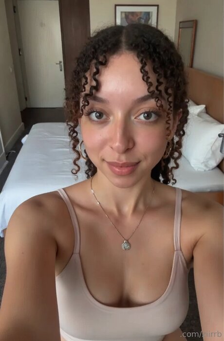 Sunny Bell ポルノスター 画像