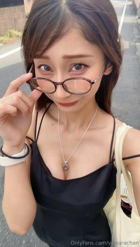 フェイシャルオンリーファンズ セックス 画像