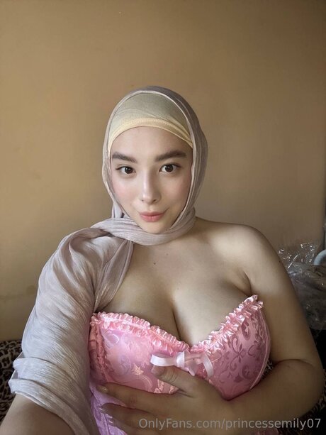 Princessemily07 アートスター 写真