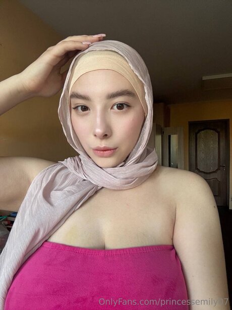 Princessemily07 高品質のスター ギャラリー