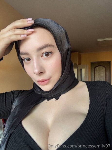 Princessemily07 スター ヌード 写真