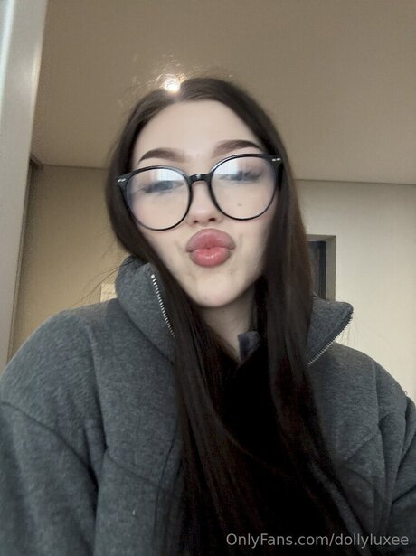 Dollyluxee 完璧な女優 ギャラリー
