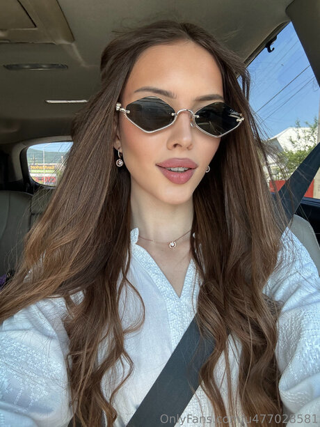 Karina Paw ポルノスター セクシー 画像