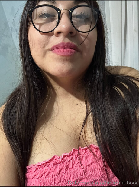 おっぱいオンリーファンズ 無料ポルノ 写真