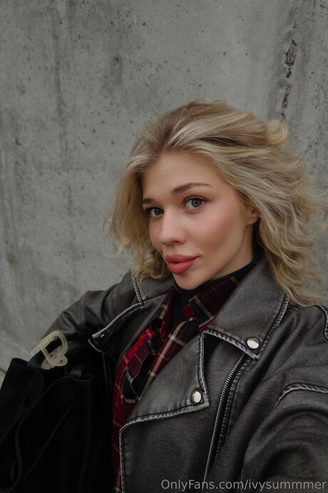 Ivysummmer エロティック女優 写真