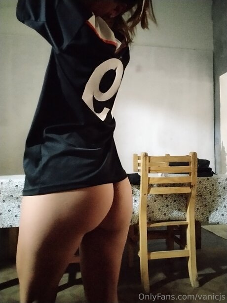 Vanicjs 裸のスター 写真