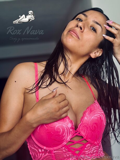 Roxnava 無料のポルノスター ギャラリー