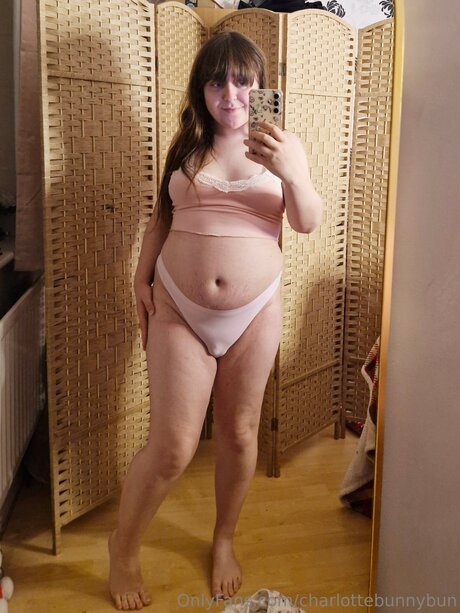 裸ヨガオンリーファンズ 無料セクシー 写真