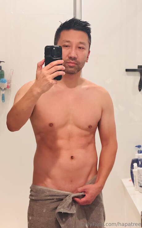 パンツ オンリーファンズ 美しいヌード 写真