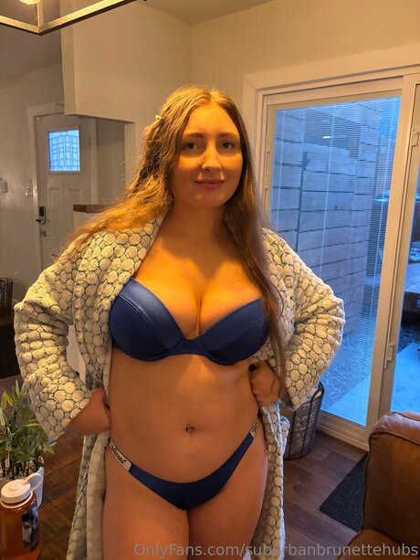 Suburbanbrunettehubs ポルノスター アート 画像