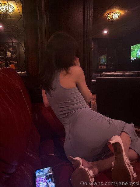 Jane Ossi 素敵なモデル 写真