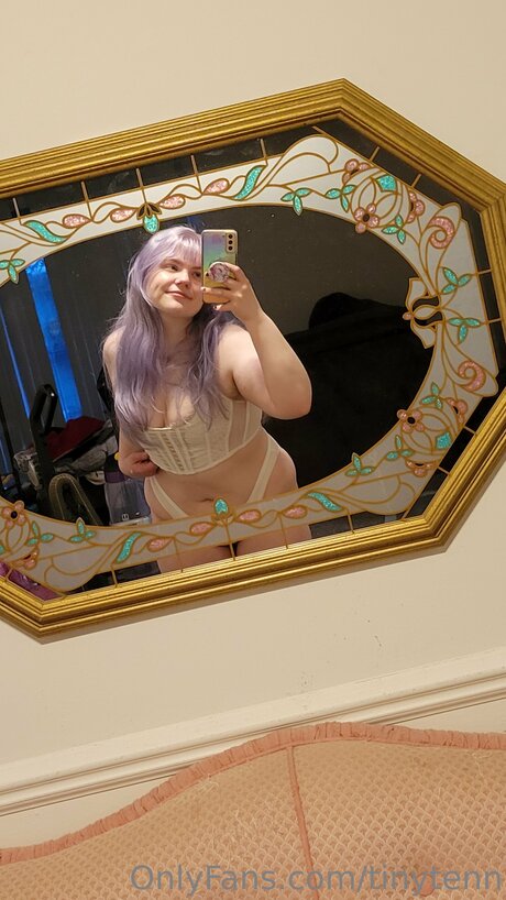 Tinytenn ホットなポルノスター ギャラリー