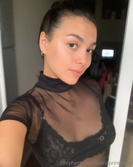 Emmaa Of かわいいポルノスター 写真