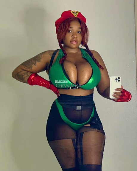 Curvy Misa ポルノスター セクシー 写真