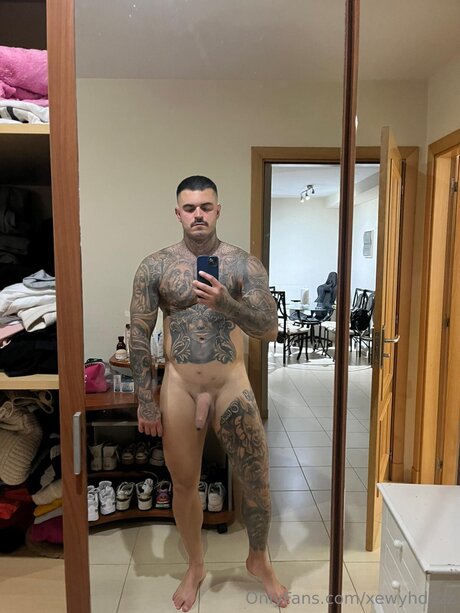 Xewyhdezz スターセックス 写真