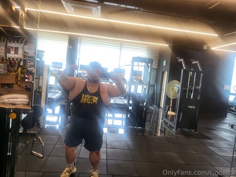 背の高い熟女オンリーファンズ 美しいポルノ ギャラリー